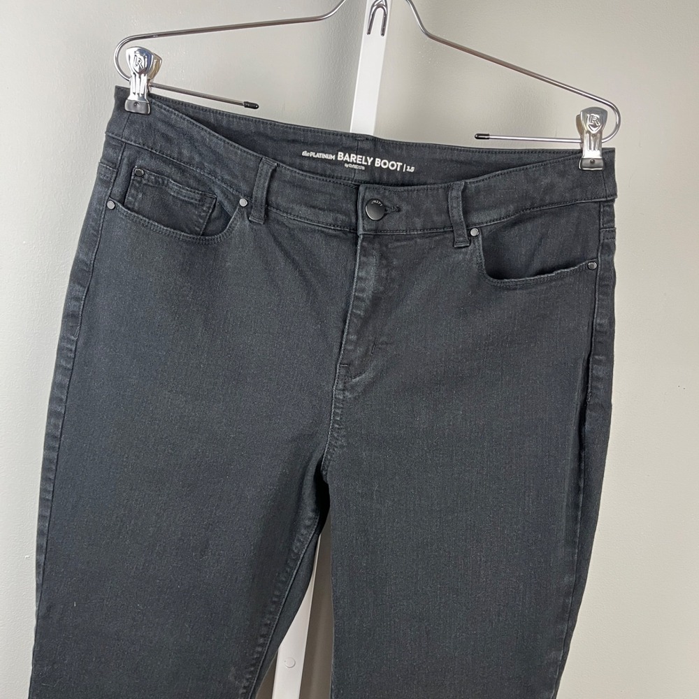 Chico's The Platinum Barely Boot Black Jeans Size 1.5 Womens M/10 Stretch